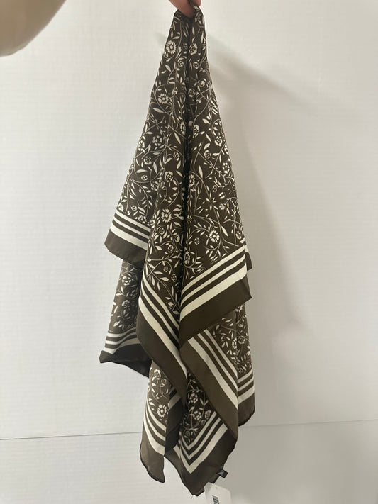 36" Scarf | Brown & White Flower