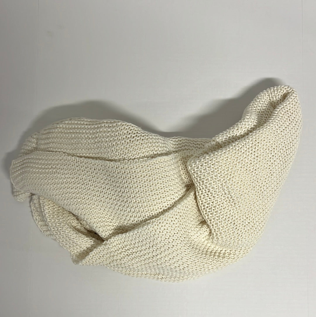 Cream knitted throw blanket