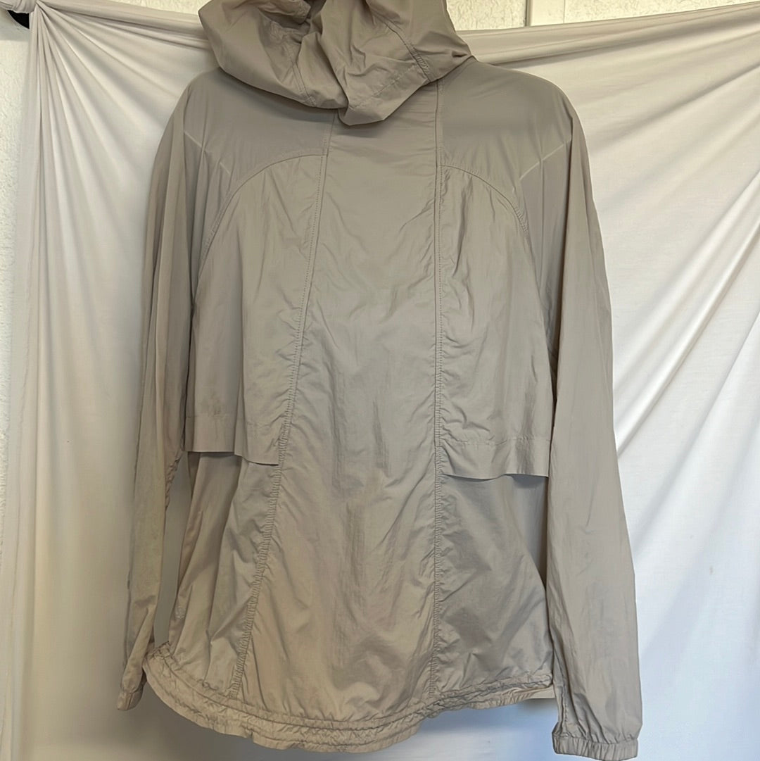 Lululemon windbreaker • size 12