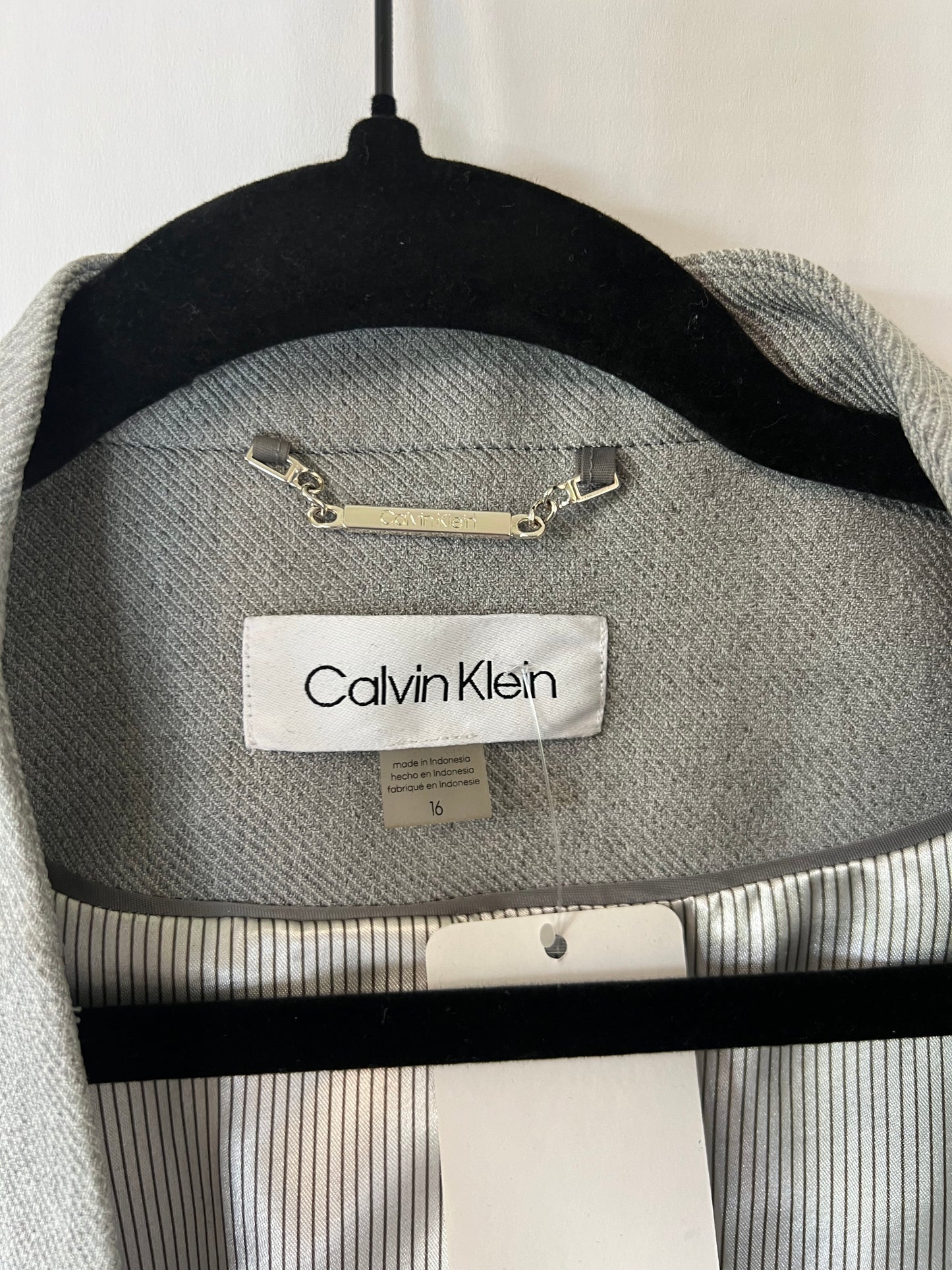 calvin klein longline blaze, size 16