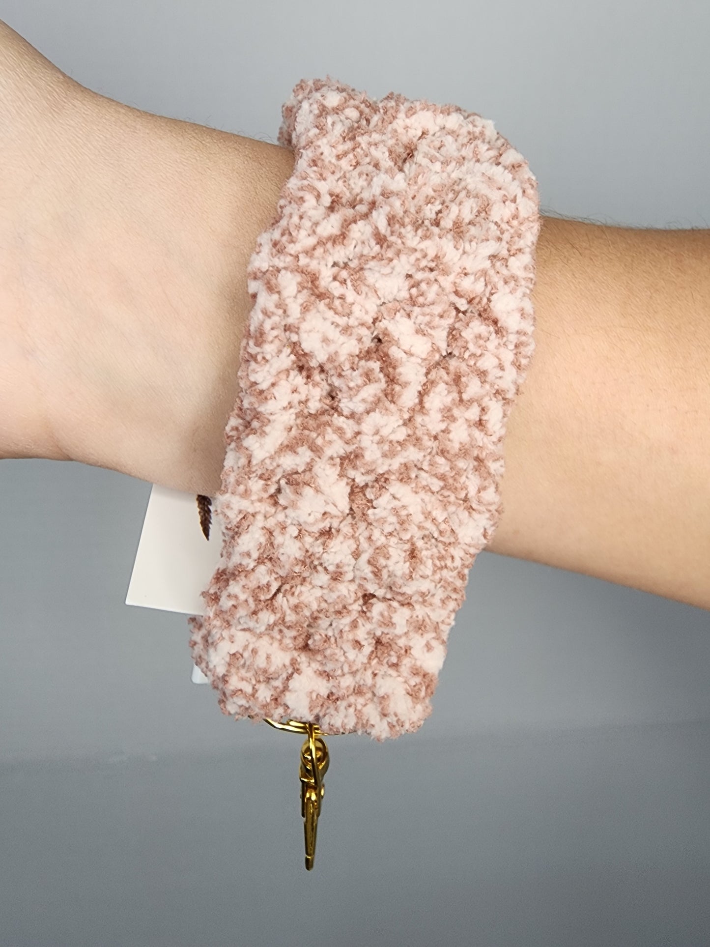 Wristlet keychain